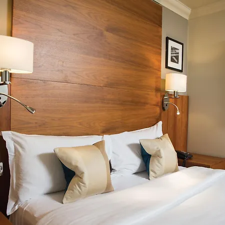 Thorpe Park And Otel 4*