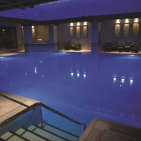 Otel Thorpe Park And 4*