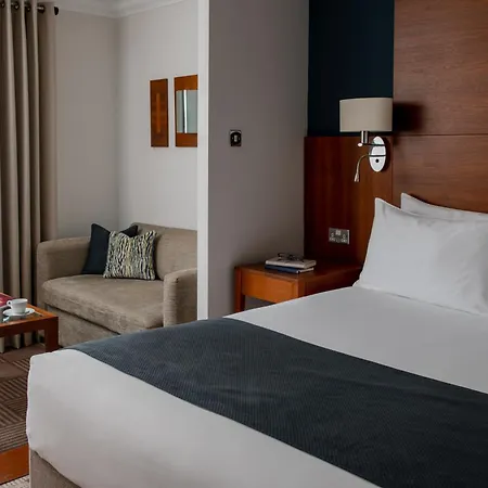 Otel Thorpe Park And