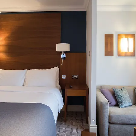 Thorpe Park And Hotel 4*