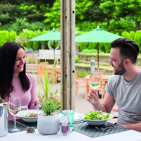 Отель Thorpe Park And Лидс