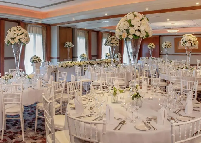 Ξενοδοχείο Thorpe Park And 4*