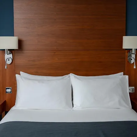 Thorpe Park And Hotel 4*