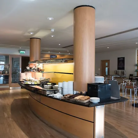 Thorpe Park And 4* Leeds (West Yorkshire)