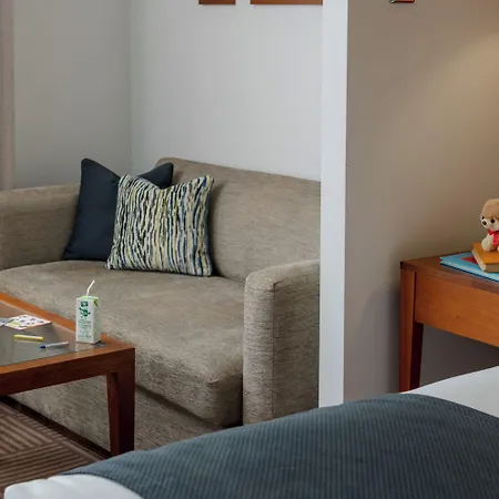 Thorpe Park And Hotel Leeds (West Yorkshire)