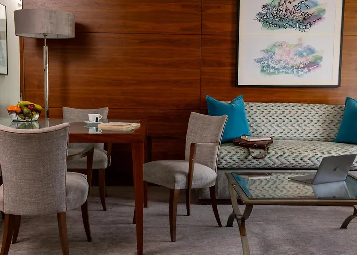 Отель Thorpe Park And Лидс