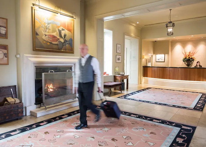 Thorpe Park And Лидс