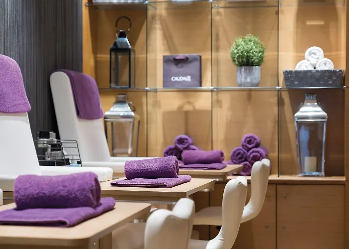 Thorpe Park And Отель 4*