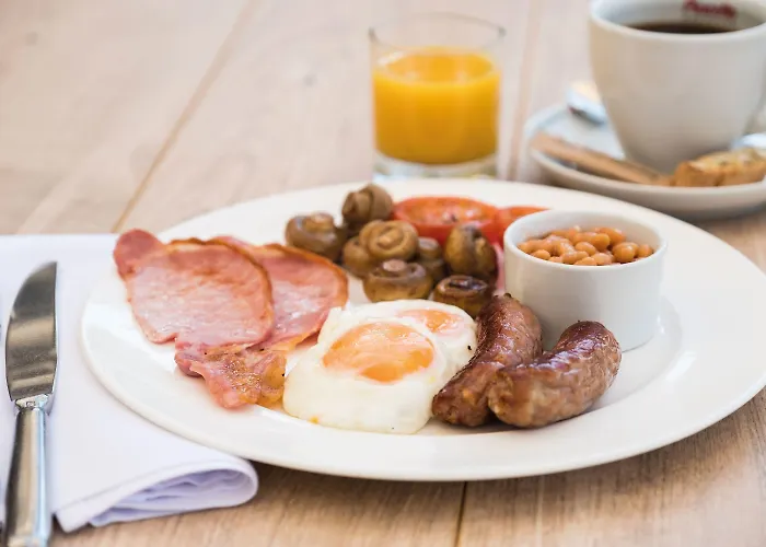 Thorpe Park And Отель 4*