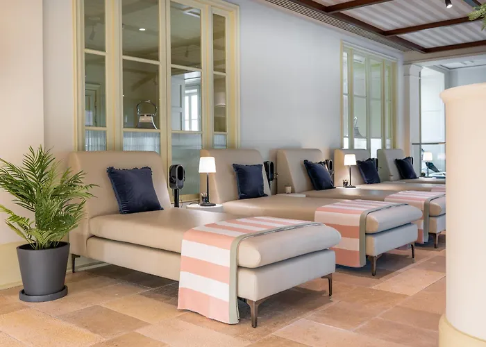 Thorpe Park And Лидс