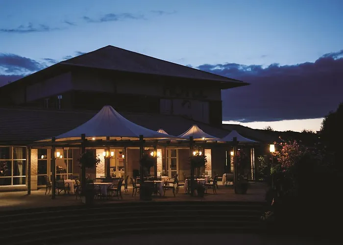 Thorpe Park And 4* Лидс