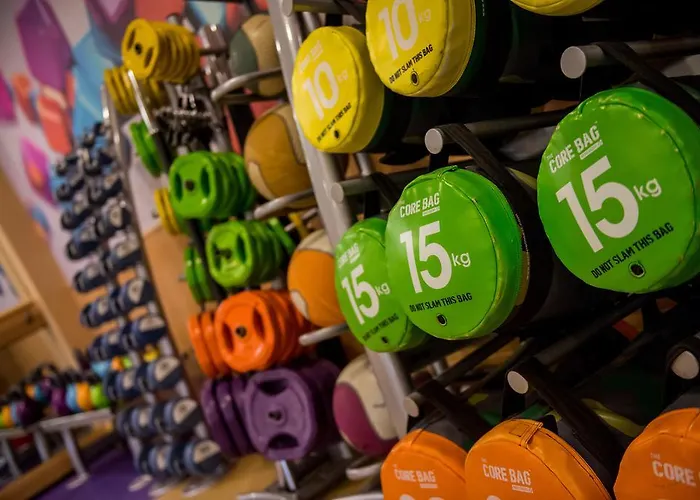 Thorpe Park And Отель Лидс